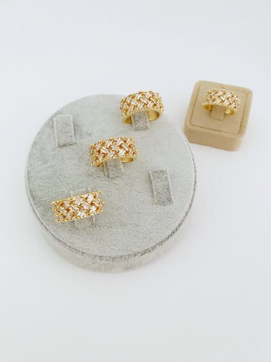 Luxury Vintage Multiple Cubic Zirconia Ring • Fashion Crystal Band