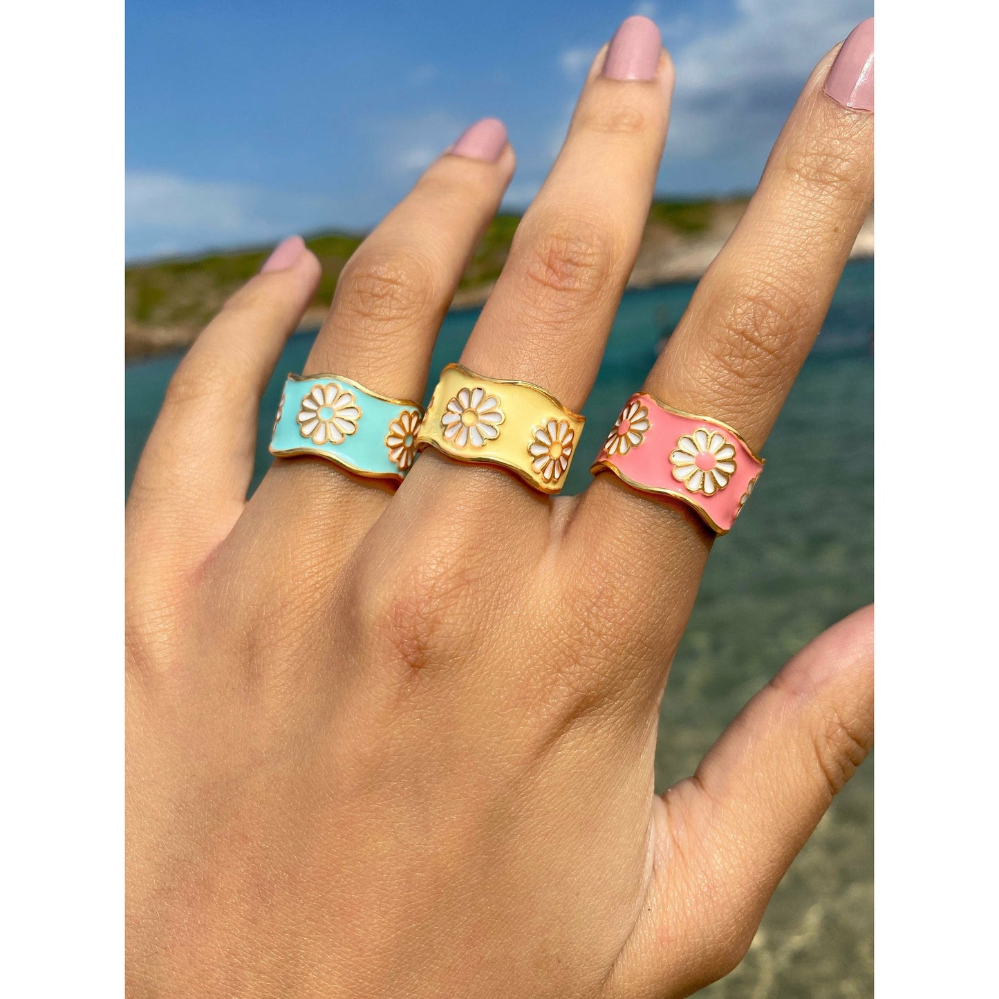 Daisy Flower Enamel Ring • Trendy Colorful Minimalist Floral Jewelry