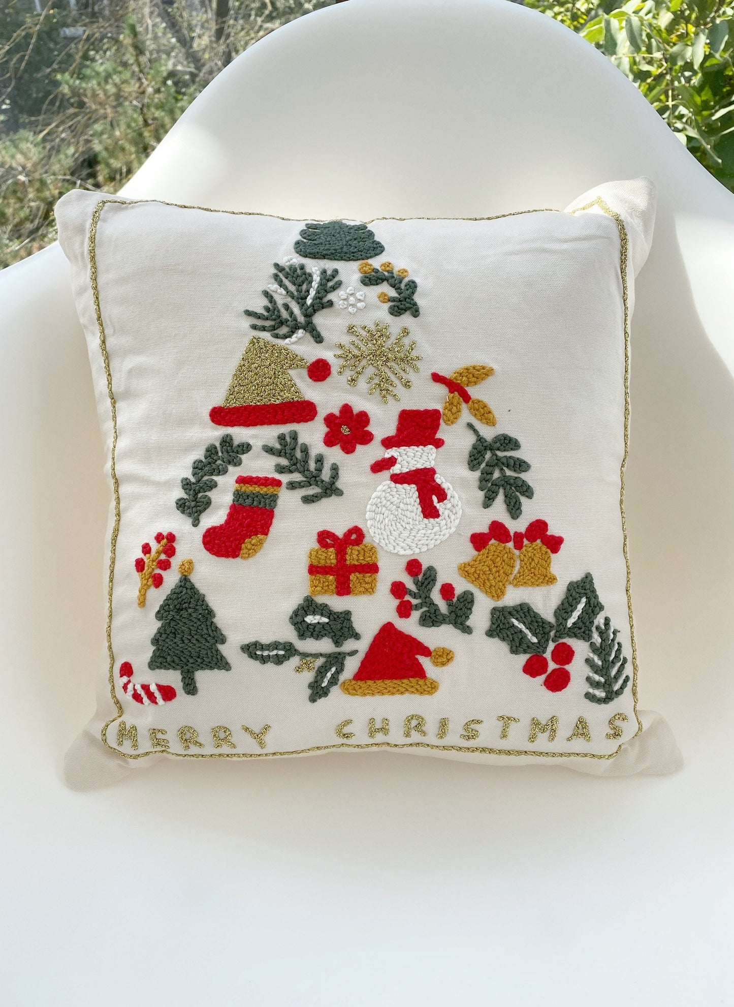 MERRY CHRISTMAS Punch Needle Pillow Case - Tufted Pillow Cover