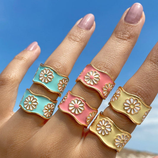 Daisy Flower Enamel Ring • Trendy Colorful Minimalist Floral Jewelry