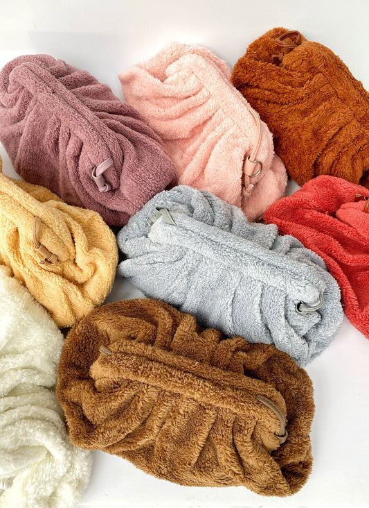 Chunky Plush Dumpling Bag,Oversize Cloud Pouch Bag