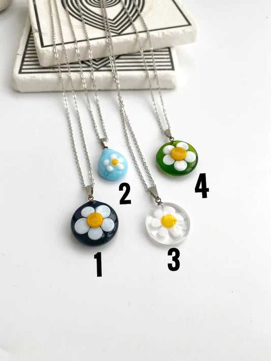 Silver Round Daisy Murano Glass Necklace • Oval Circular Daisy Necklace