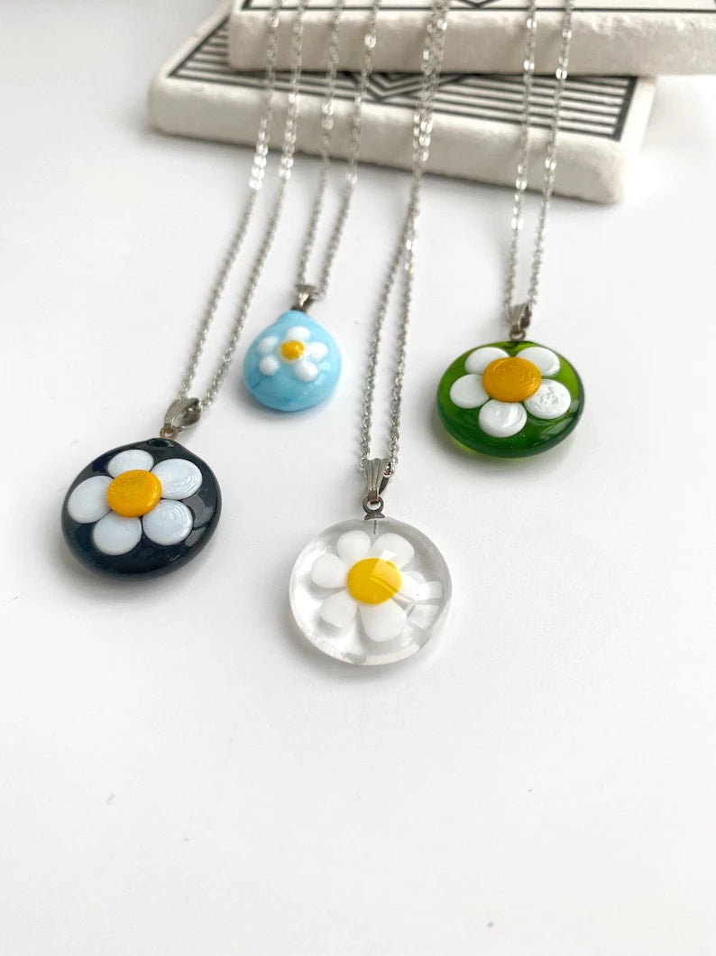 Silver Round Daisy Murano Glass Necklace • Oval Circular Daisy Necklace