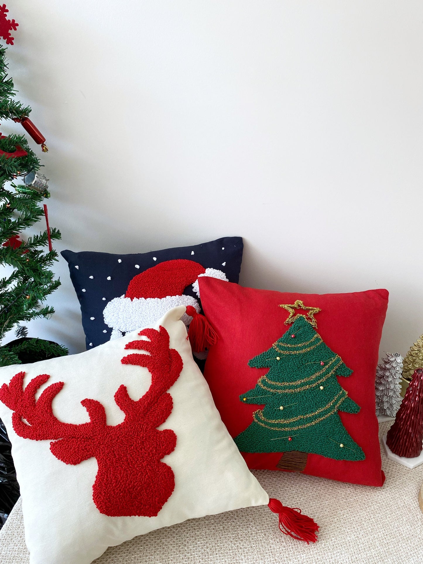 Christmas Punch Needle Pillow Case - Tufted Pillow Cover