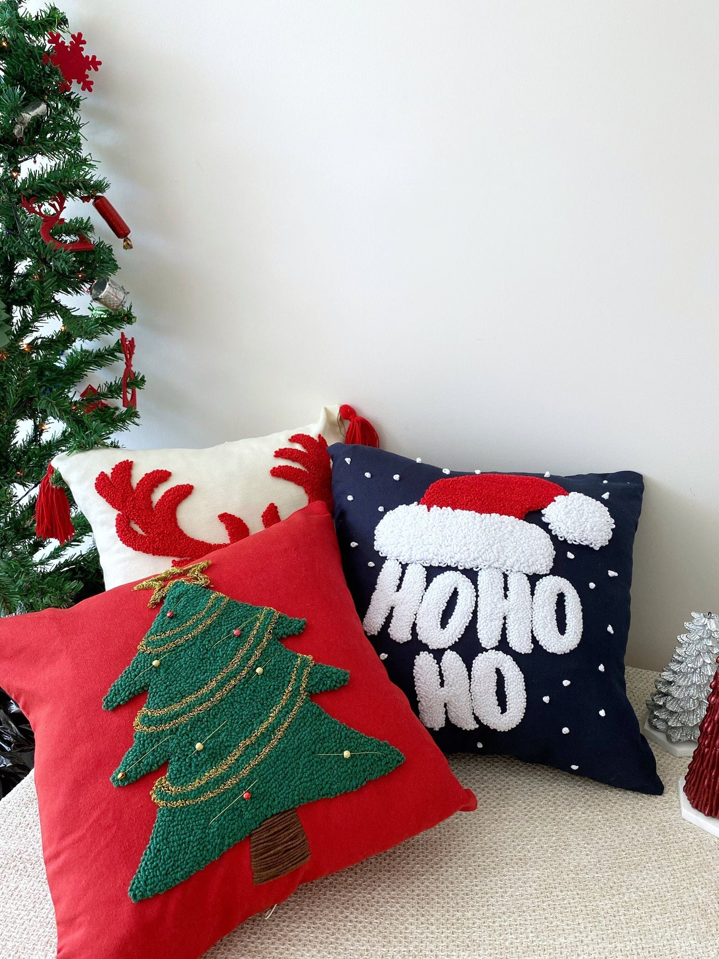 Christmas Punch Needle Pillow Case - Tufted Pillow Cover