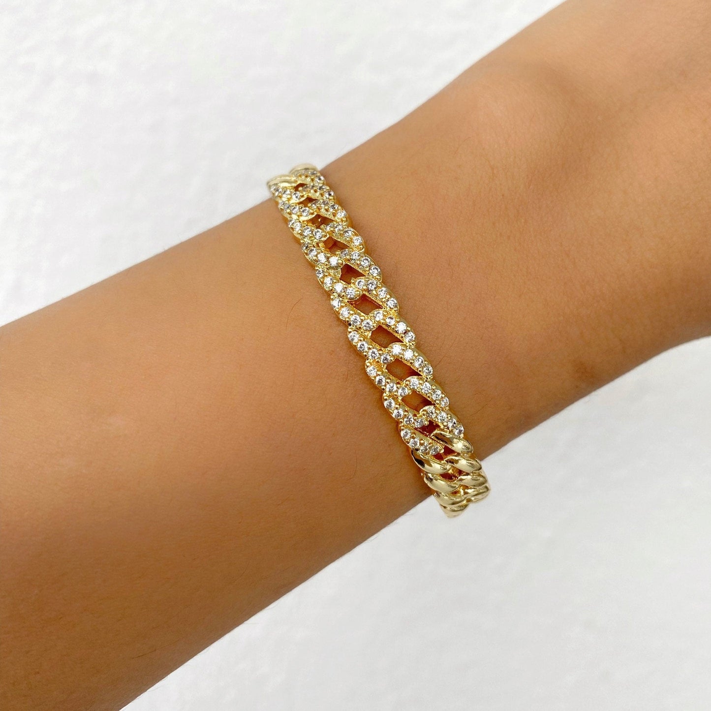 Gold Twisted Rope Cuff Bracelet • Gourmet  Vintage Twisted Bangle