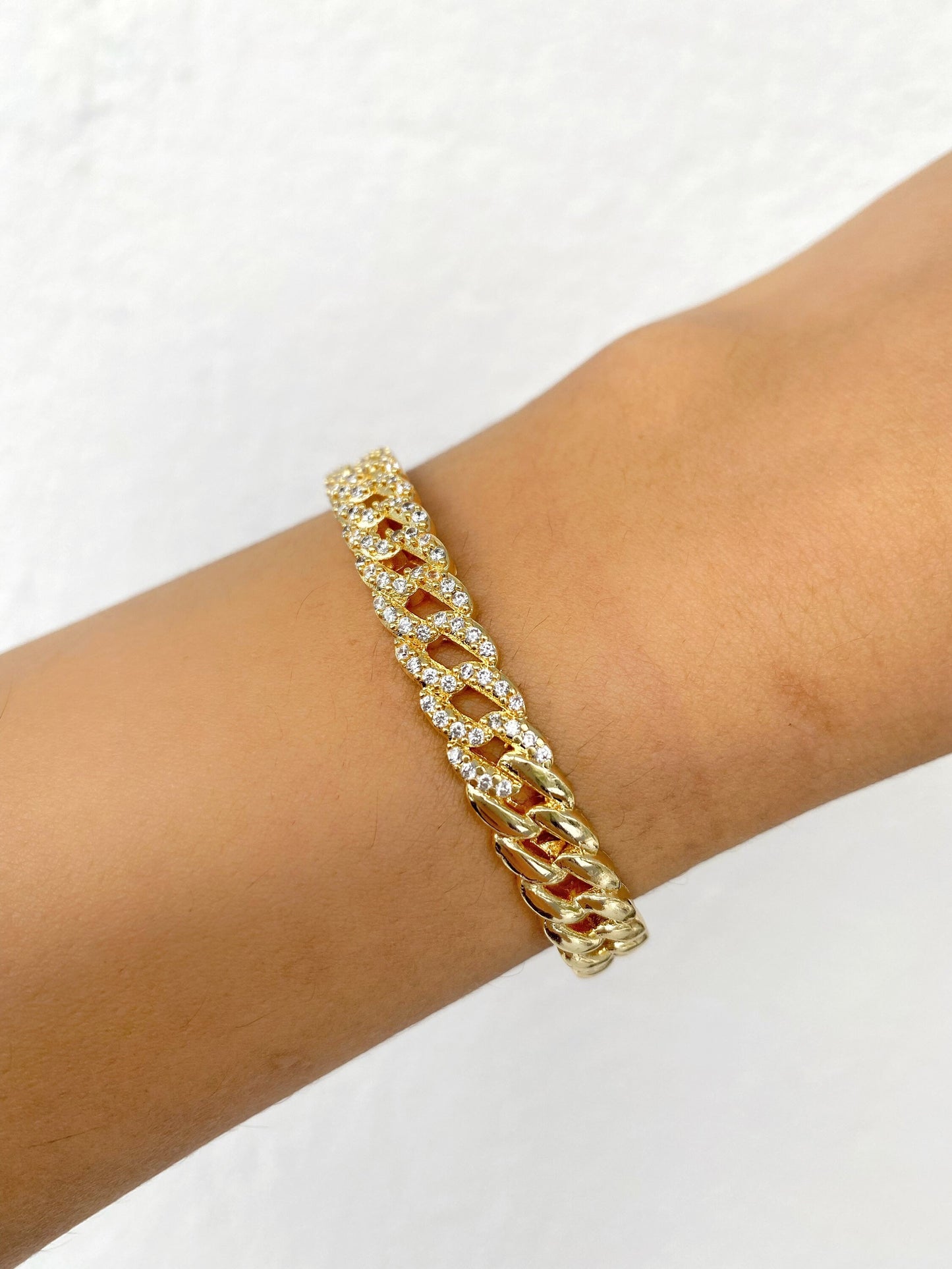 Gold Twisted Rope Cuff Bracelet • Gourmet  Vintage Twisted Bangle